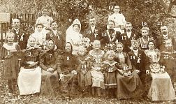 Popis - svatební fotografie Jan Vašica a Františka Vašicová roz. Gardavská, 1908 Kojetín